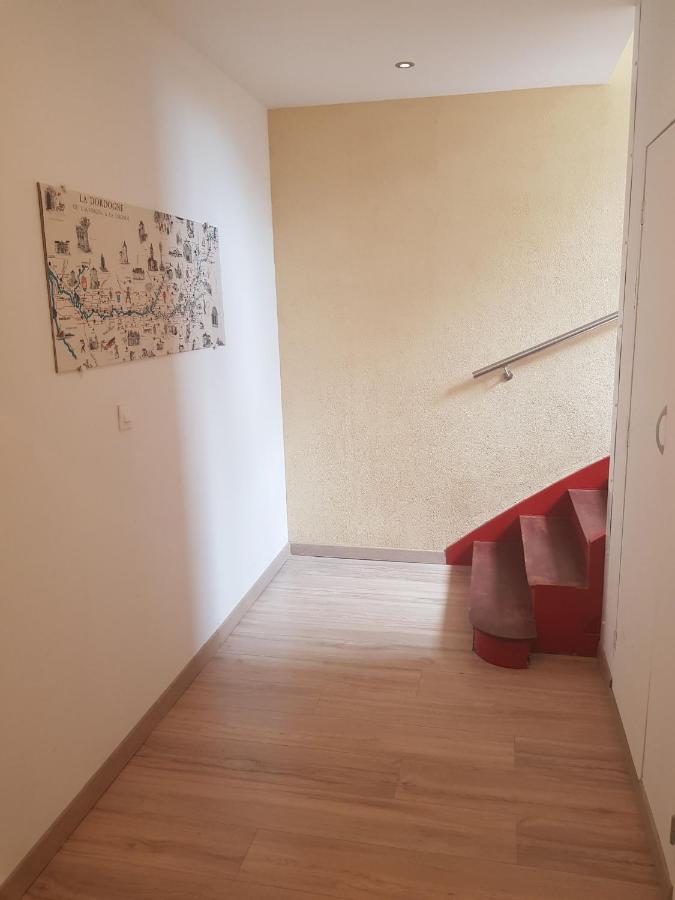 11 - Tres Joli 2 Pieces Tout Equipe Pour 1 A 5 Personnes, Vue Sur Parc Arbore, Parking Privatif Gratuit, Grand Fourgon Possible, Tout Le Linge De Maison Est Fourni Razac-sur-lʼIsle Dış mekan fotoğraf