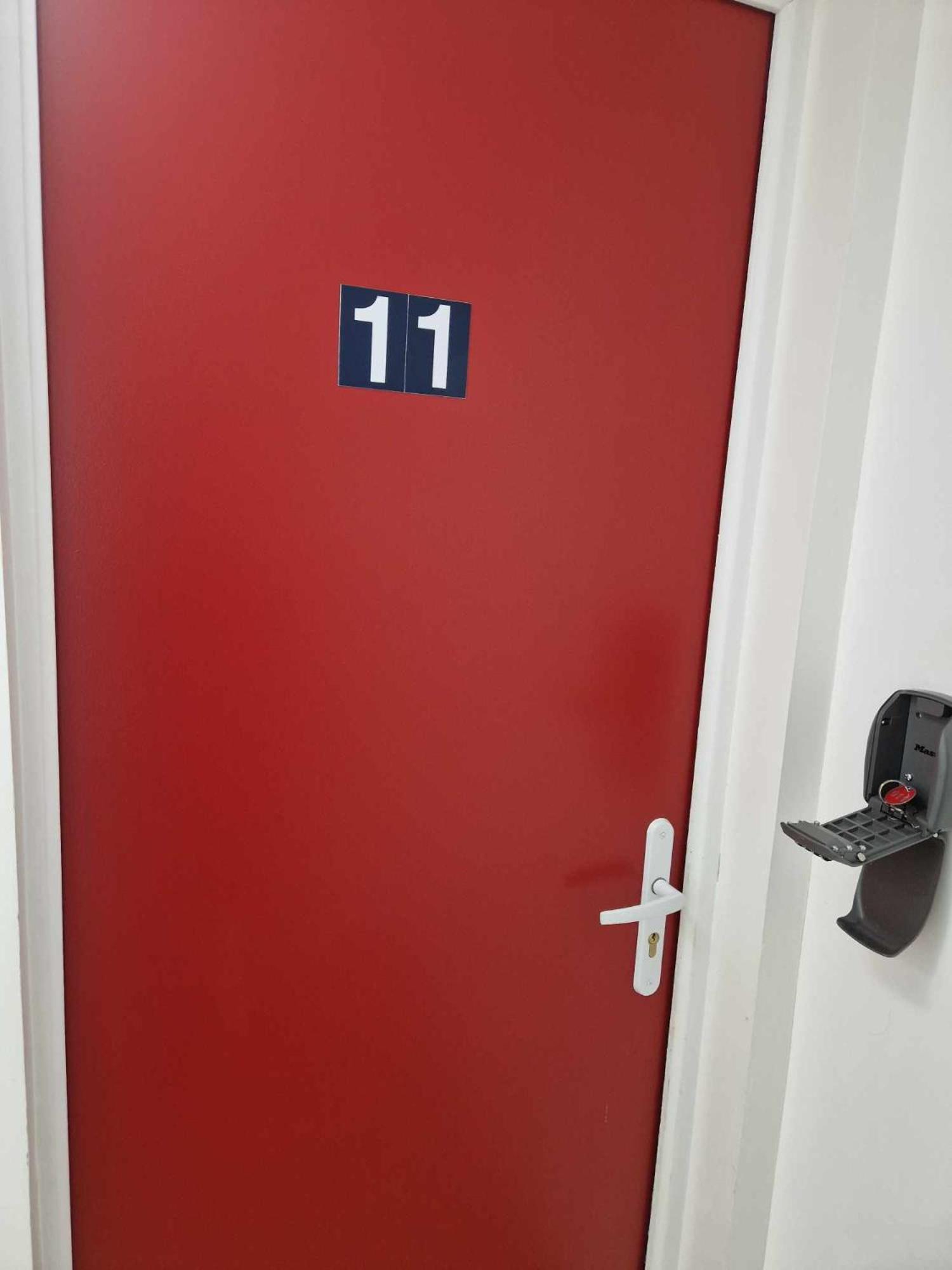 11 - Tres Joli 2 Pieces Tout Equipe Pour 1 A 5 Personnes, Vue Sur Parc Arbore, Parking Privatif Gratuit, Grand Fourgon Possible, Tout Le Linge De Maison Est Fourni Razac-sur-lʼIsle Dış mekan fotoğraf
